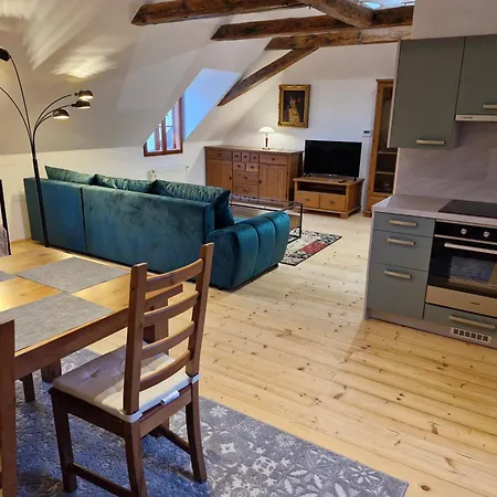 Attic Latran Appartamento